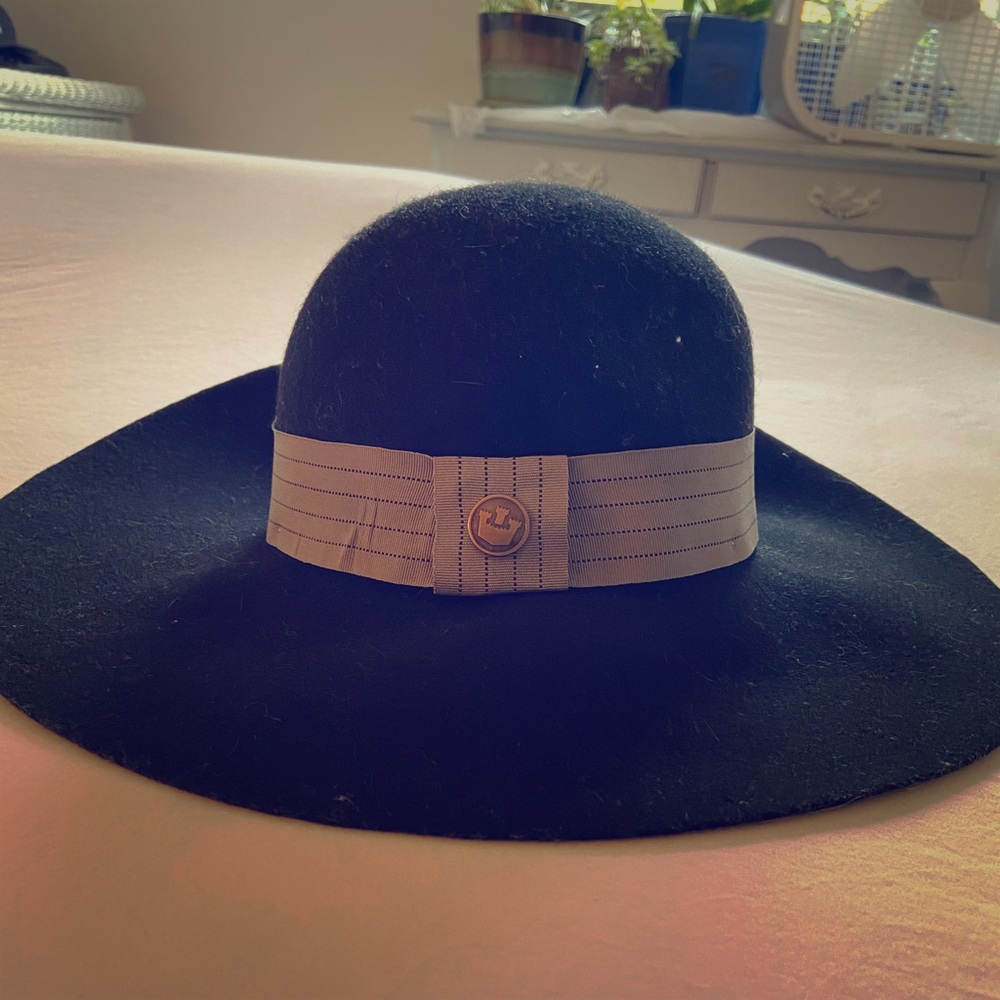 Goorin Bros Black Floppy Hat